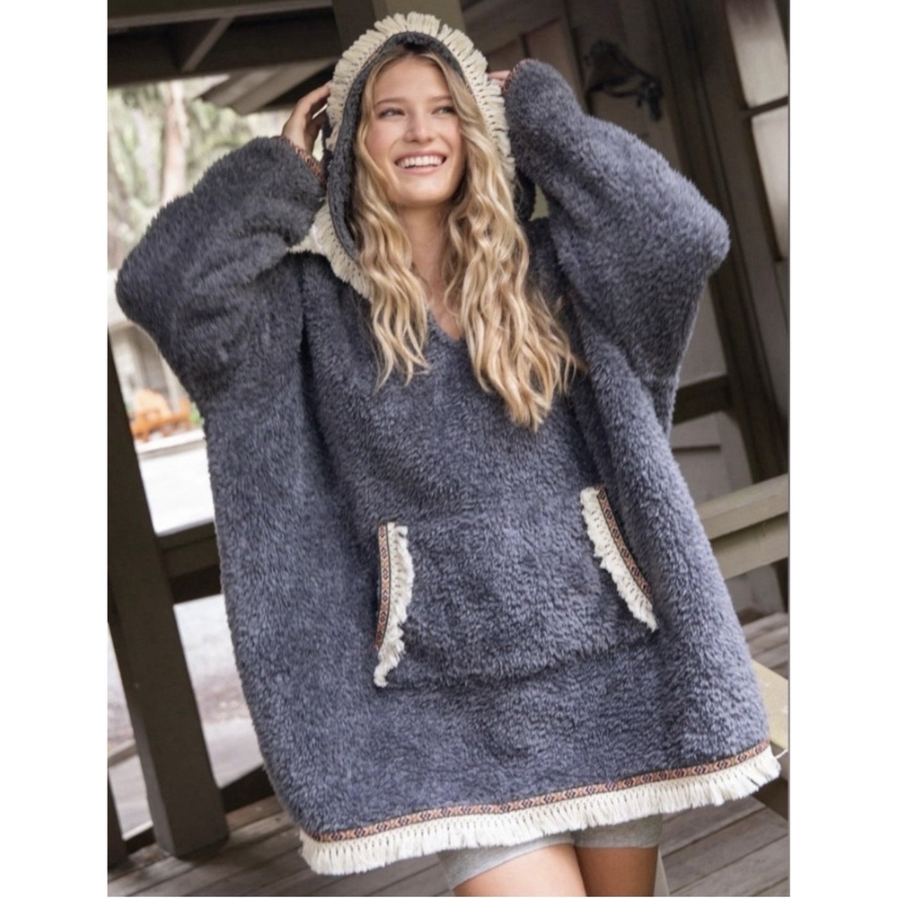 Natural Life "Throwzy" Pullover Sweater One Size Gray Boho Fleece